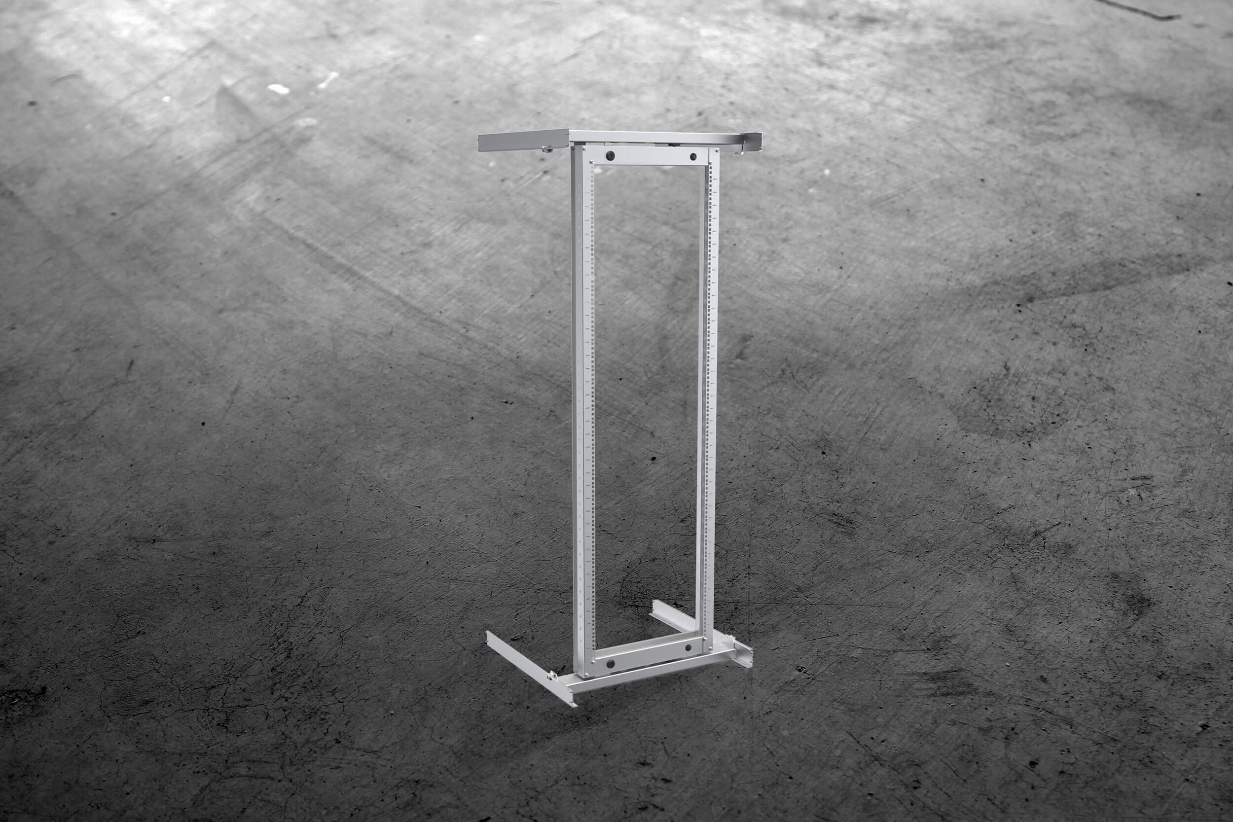 enoc-system-svk-s1-f1-19-zoll-schwenkrahmen image 1